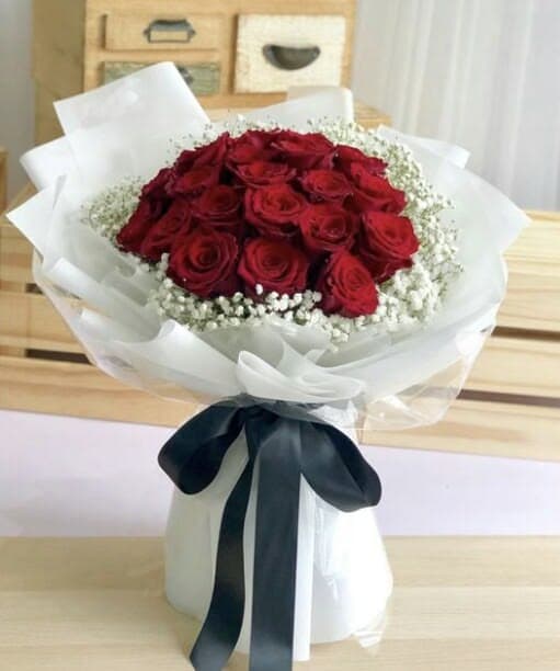 Classic Hand-Tied Bouquet